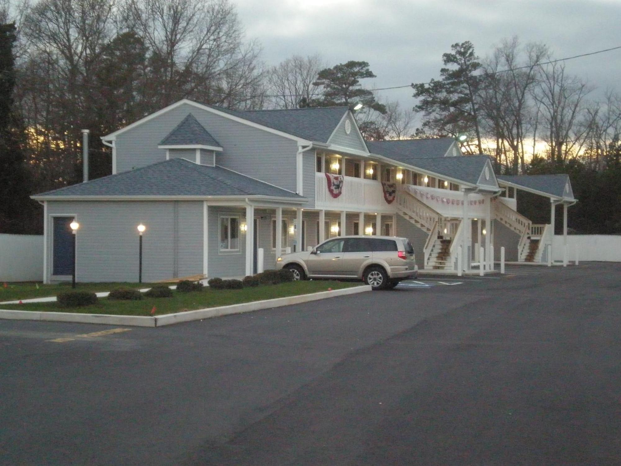 Village Inn & Suites - Smithville Exterior photo
