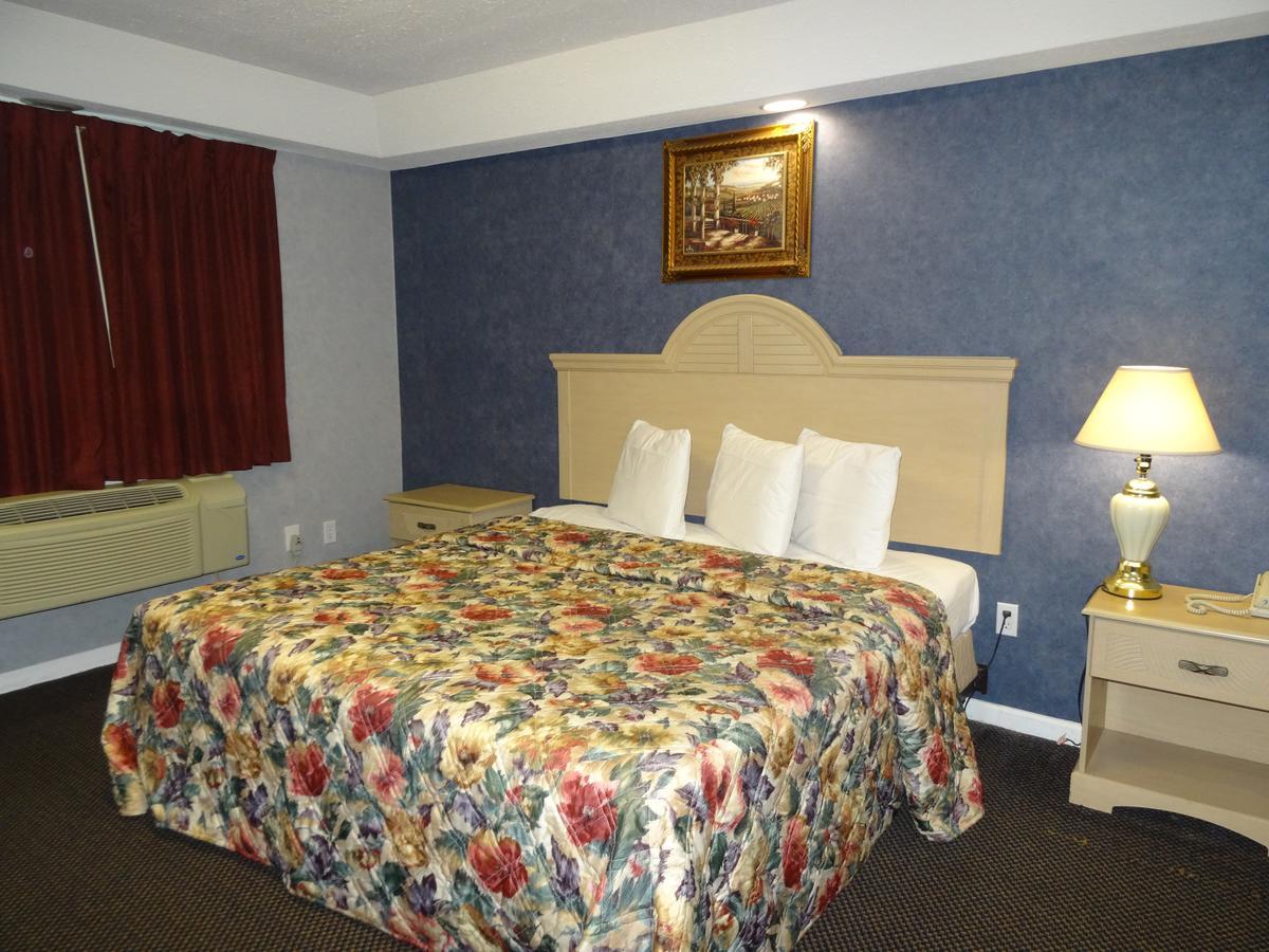 Village Inn & Suites - Smithville Exterior photo